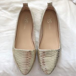Size 7 gold snake print flats